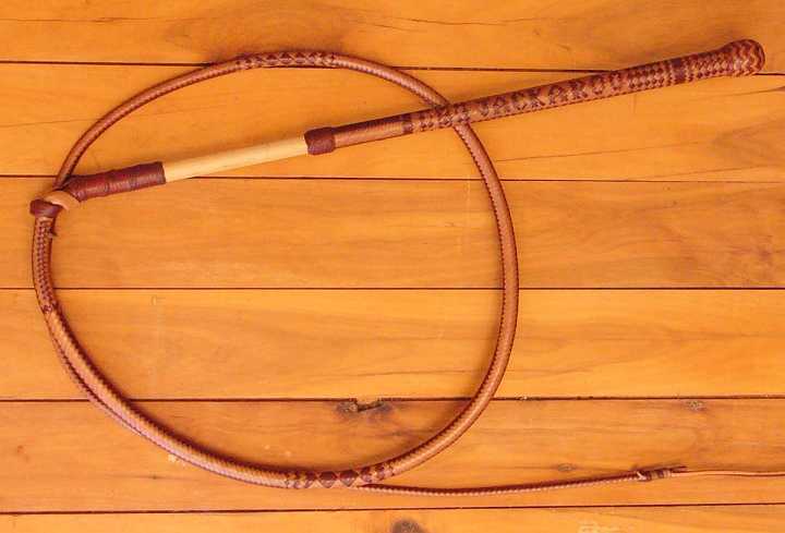 Picture 054.JPG - Half plait stockwhip 32 strand handle 16 plait thong with "JACKAROO" plaited in the handle